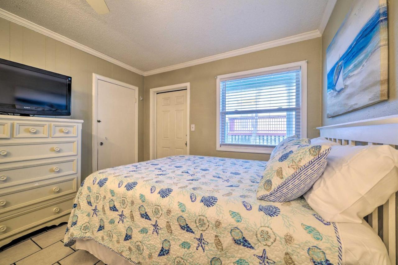 Beachfront Pcb Studio Pool, Patio And Deck Access! Apartment Panama City Beach